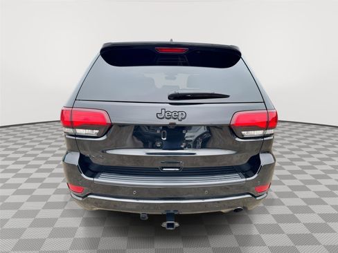 Used 2020 Jeep Grand Cherokee Altitude image 4