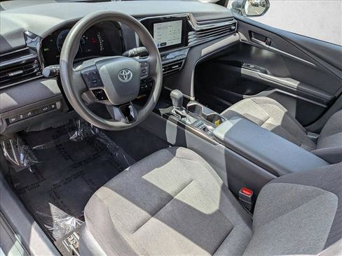 Used 2025 Toyota Camry LE FWD image 12