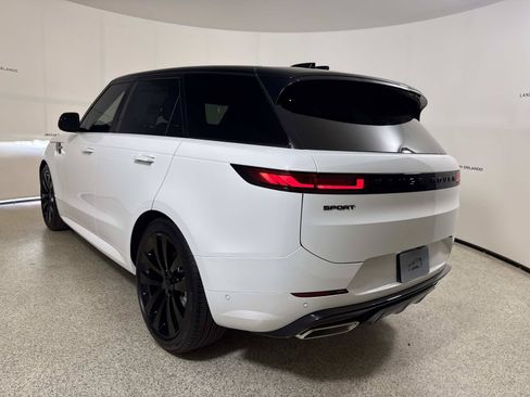 New 2026 Land Rover Range Rover Sport Dynamic SE AWD/4WD image 3