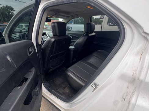 Used 2017 Chevrolet Equinox Premier w/ Enhanced Convenience Package AWD/4WD image 15