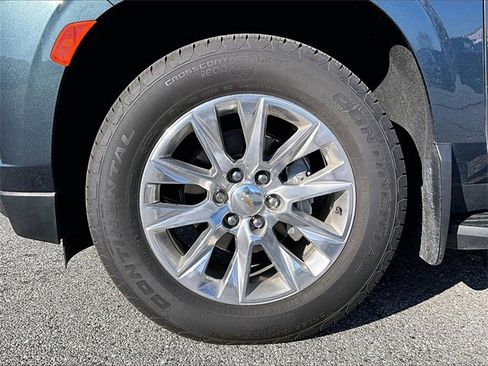 Used 2021 Chevrolet Suburban Premier w/ Premium Package image 7