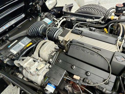 Used 1995 Chevrolet Corvette Convertible RWD image 26