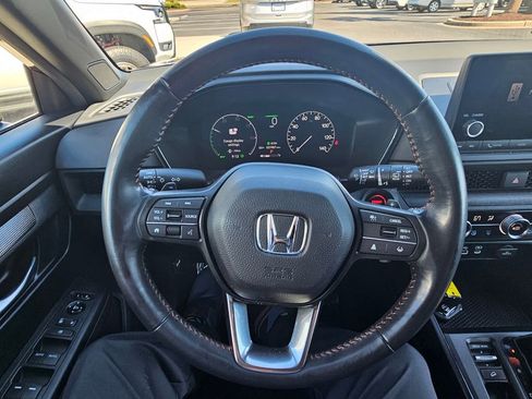 Used 2023 Honda CR-V Sport image 17