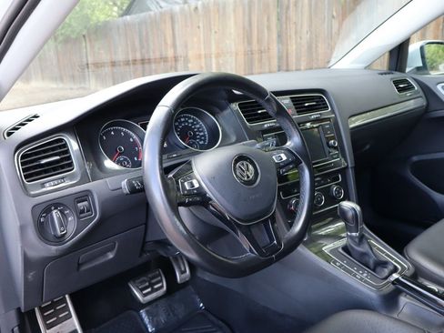 Used 2018 Volkswagen Golf Alltrack S AWD/4WD image 15
