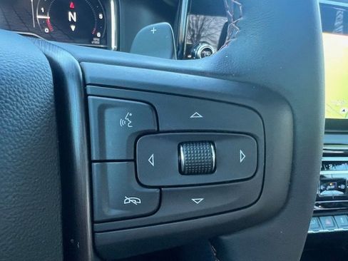 Used 2025 GMC Sierra 1500 AT4 image 4