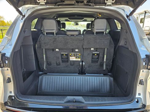 Used 2023 Toyota Sienna XSE AWD/4WD image 14
