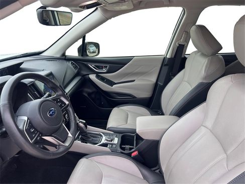 Used 2020 Subaru Forester Limited image 10