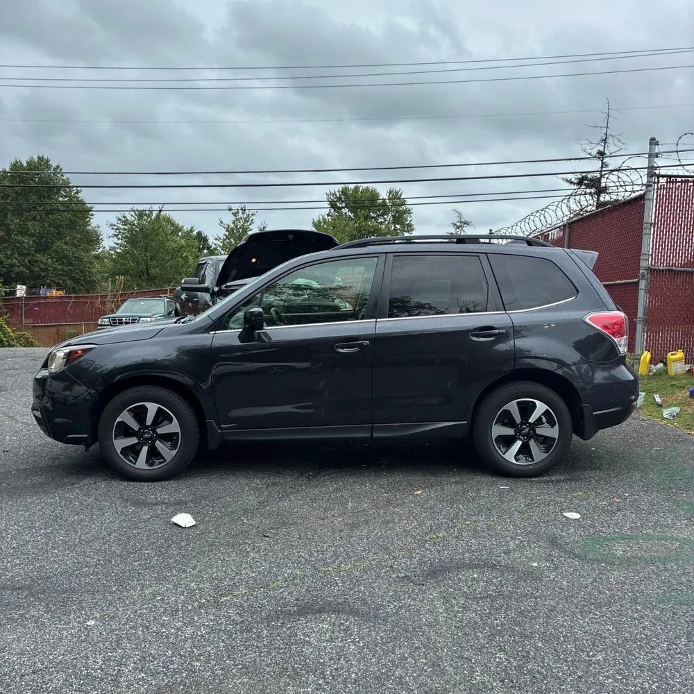 Used 2017 Subaru Forester 2.5i Limited w/ Popular Package #1 AWD/4WD image 3