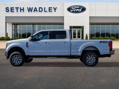 Used 2017 Ford F250 Lariat w/ Chrome Package image 4