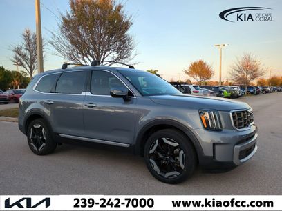 Used 2023 Kia Telluride S w/ S Sunroof Package