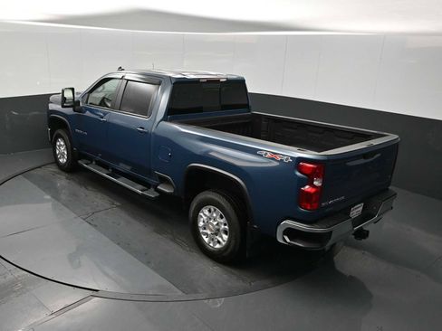 Used 2025 Chevrolet Silverado 2500 LT image 17