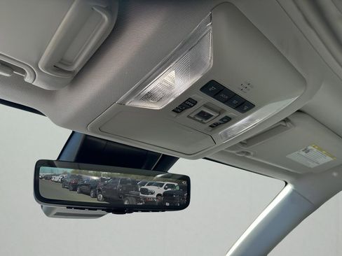 Used 2022 Toyota RAV4 Limited image 37