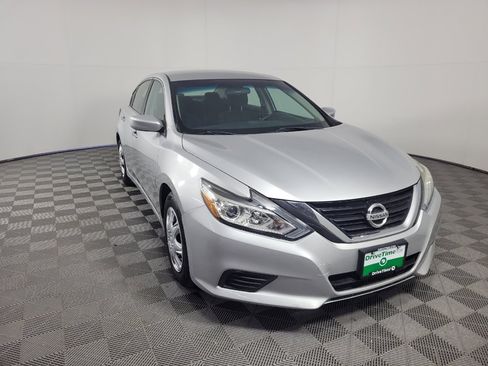 Used 2018 Nissan Altima 2.5 S w/ S Convenience Package FWD image 13