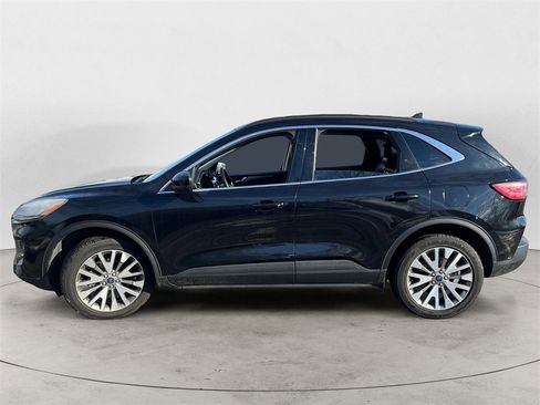 Used 2022 Ford Escape Titanium image 5