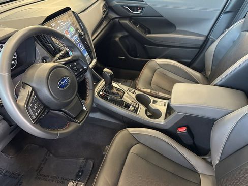 Certified 2025 Subaru Crosstrek 2.5i Limited w/ Crosstrek Mirror Package image 9