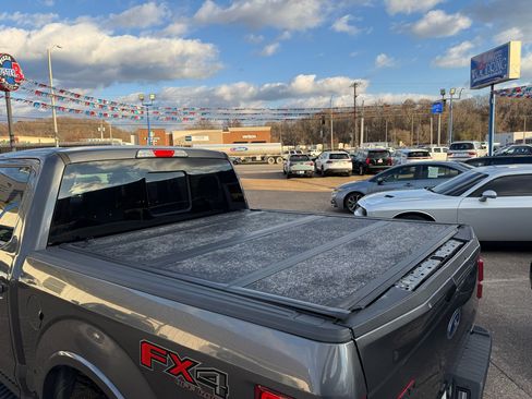 Used 2015 Ford F150 Lariat image 8