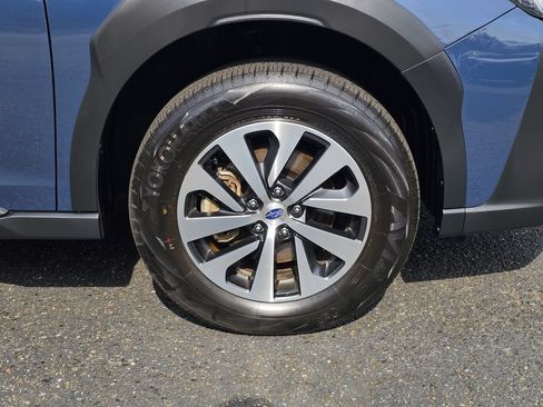 Used 2024 Subaru Outback Premium AWD/4WD image 9