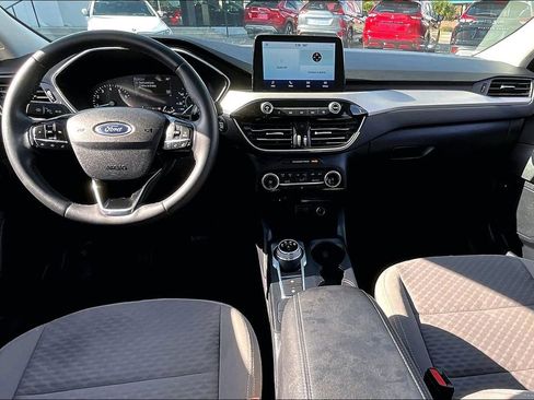 Used 2022 Ford Escape SE w/ Cold Weather Package image 7