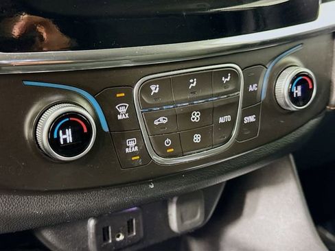 Used 2018 Chevrolet Traverse LS image 17