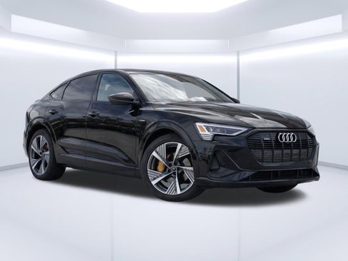 Used 2022 Audi e-tron Prestige AWD/4WD image 6