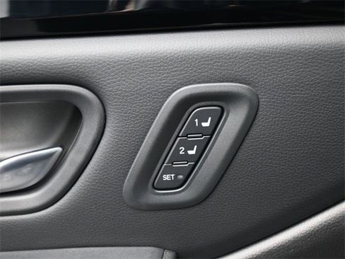 New 2025 Honda Pilot Touring image 21