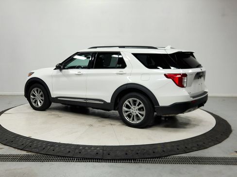 Used 2023 Ford Explorer XLT w/ Equipment Group 202A AWD/4WD image 6