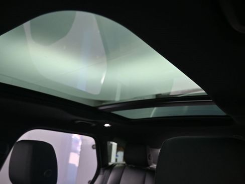 New 2025 Land Rover Range Rover Velar Dynamic SE image 24