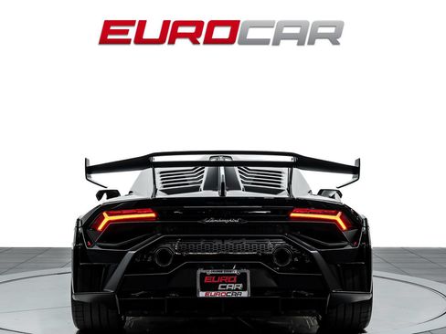 Used 2022 Lamborghini Huracan STO RWD image 4