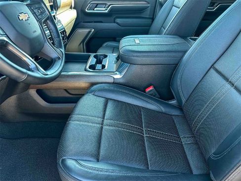 Certified 2025 Chevrolet Silverado 2500 High Country w/ Technology Package image 13