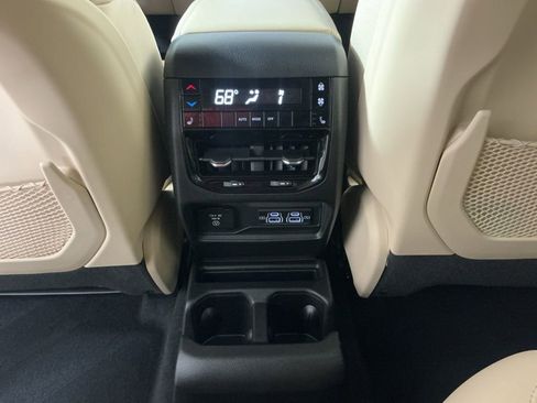 Used 2023 Jeep Grand Cherokee L Limited image 26