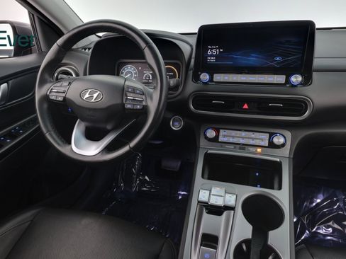 Used 2022 Hyundai Kona Limited image 22