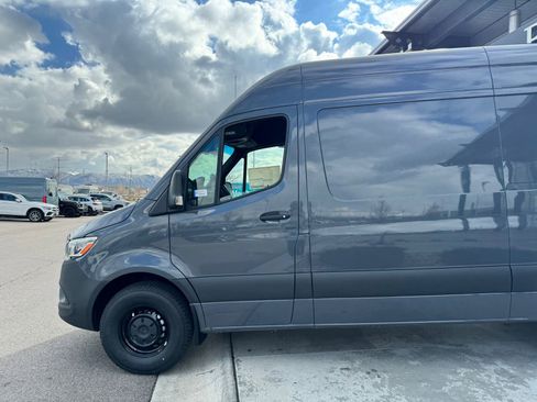Used 2024 Mercedes-Benz Sprinter 144 Cargo image 2