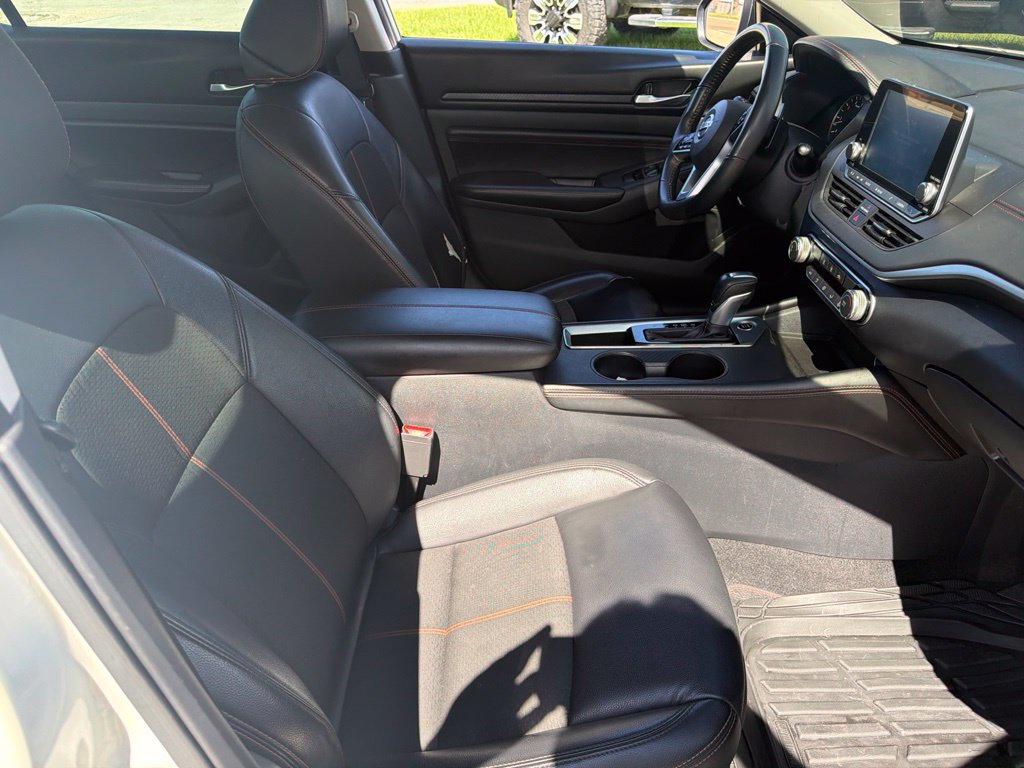 Used 2021 Nissan Altima 2.5 SR FWD image 15