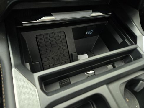 Used 2024 Ford F450 Platinum image 22