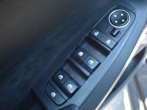 Certified 2024 Kia Seltos LX AWD/4WD image 20