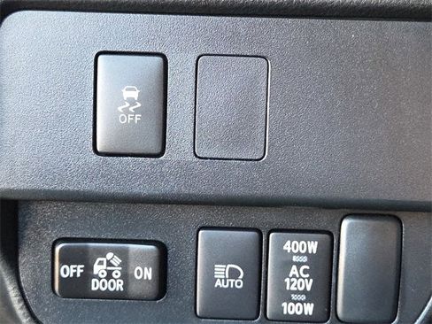 Used 2023 Toyota Tacoma TRD Off-Road image 22