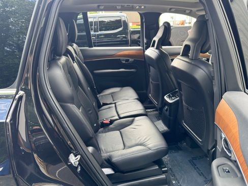 Used 2021 Volvo XC90 T8 Inscription Expression w/ Protection Package Premier AWD/4WD image 41