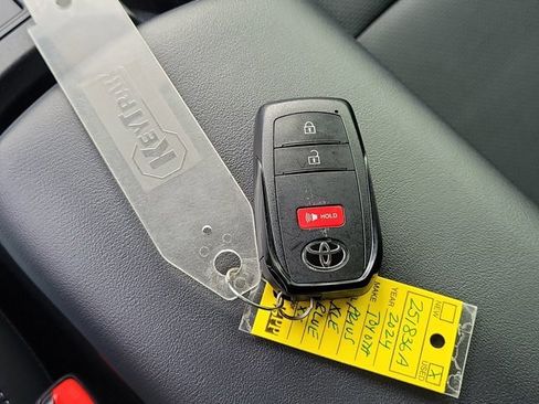 Used 2024 Toyota Prius XLE image 35