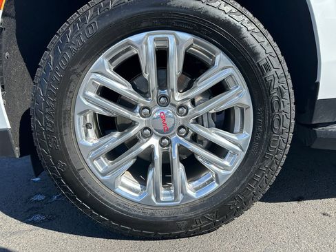 Used 2021 GMC Yukon SLT AWD/4WD image 12