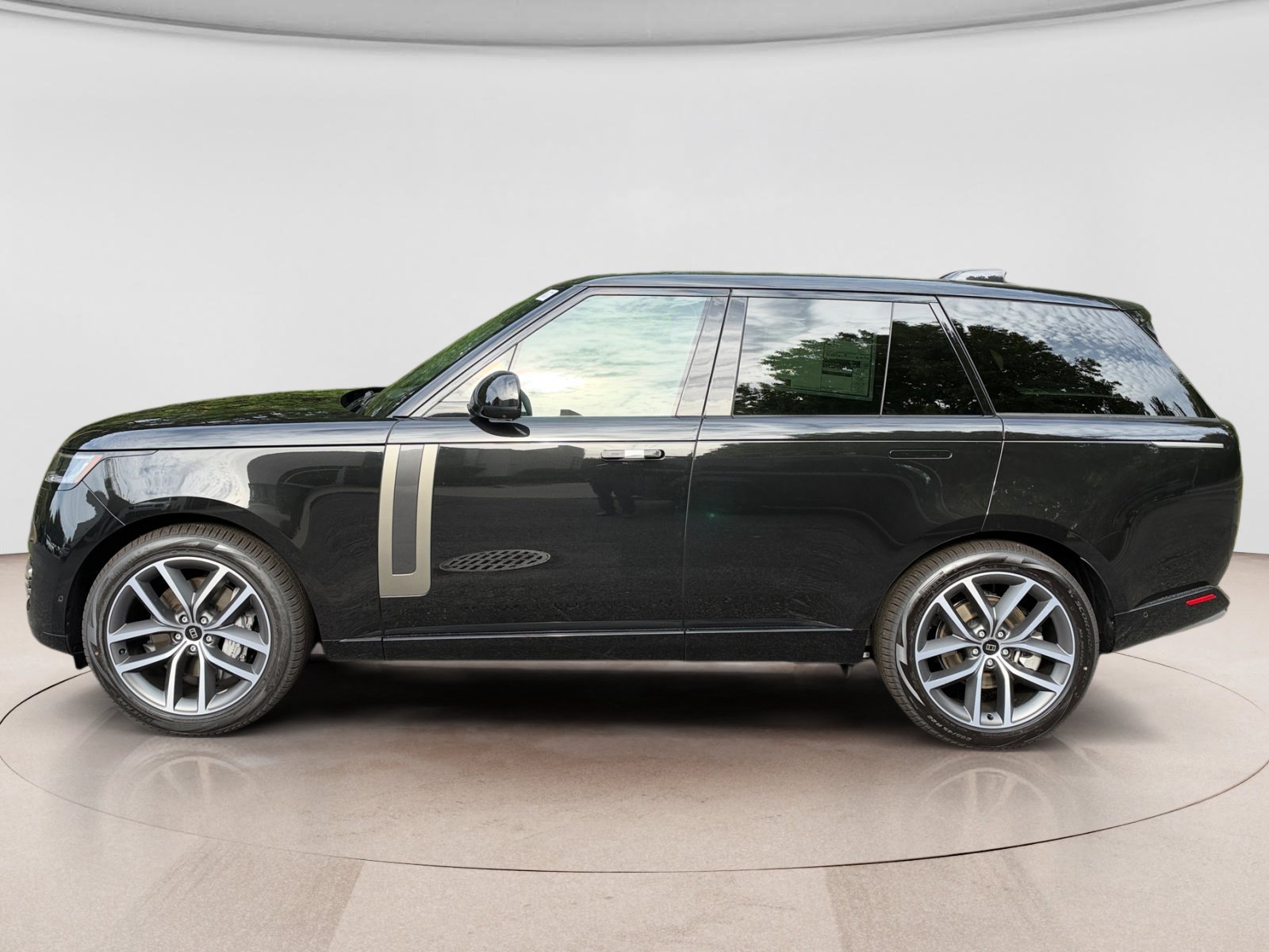 New 2027 Land Rover Range Rover SE AWD/4WD image 2