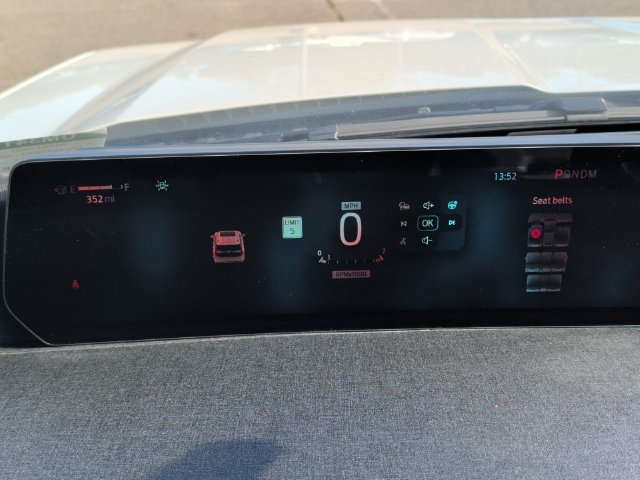 Used 2025 Ford Expedition Active AWD/4WD image 16