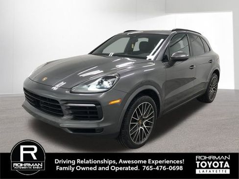 Used 2019 Porsche Cayenne S image 2
