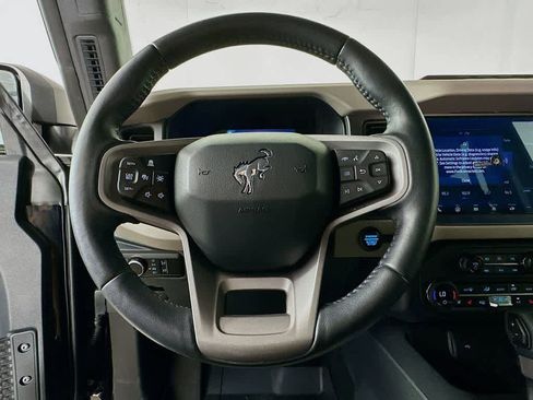 Used 2024 Ford Bronco Wildtrak image 15