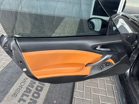 Used 2018 FIAT 124 Spider Lusso RWD image 6