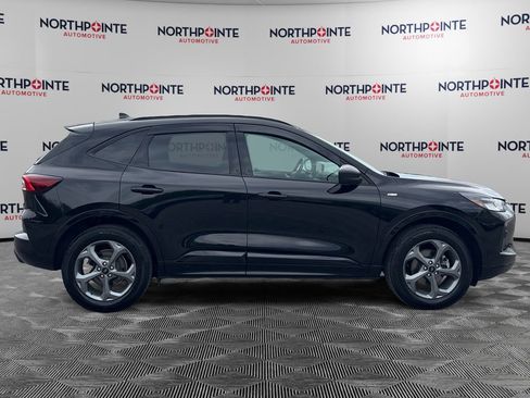 Used 2023 Ford Escape ST-Line w/ Tech Pack #1 AWD/4WD image 7