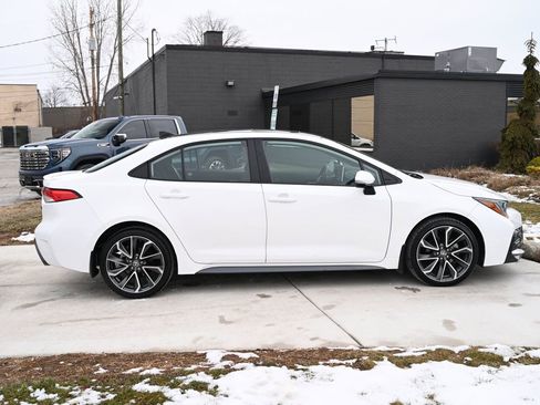 Used 2021 Toyota Corolla SE image 4