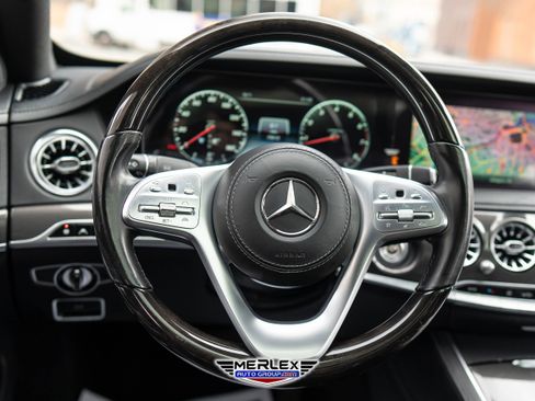 Used 2018 Mercedes-Benz S 560 4MATIC Sedan w/ Premium Package image 26