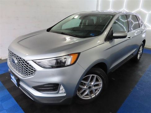 Used 2023 Ford Edge SEL w/ Convenience Package AWD/4WD image 4