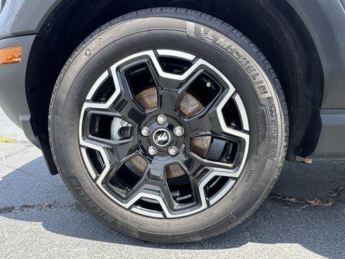 Used 2025 Ford Bronco Sport Outer Banks AWD/4WD image 13