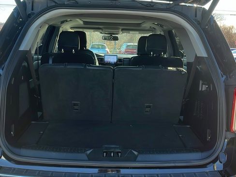 Used 2021 Ford Explorer Limited w/ Equipment Group 301A image 23